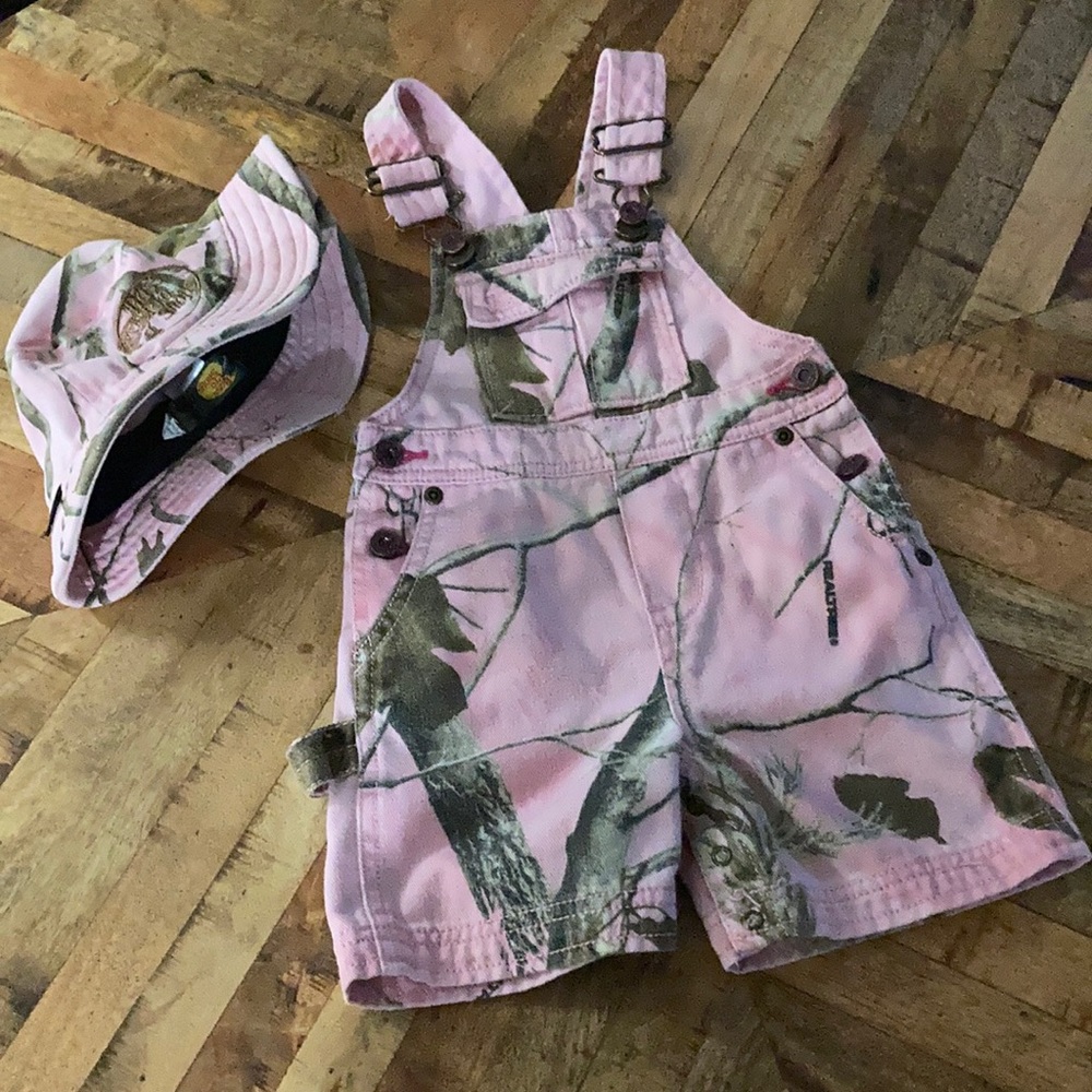 Cabelas baby. 12-18 months